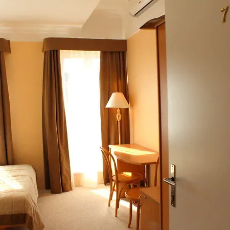 Radharane Szálloda 3*